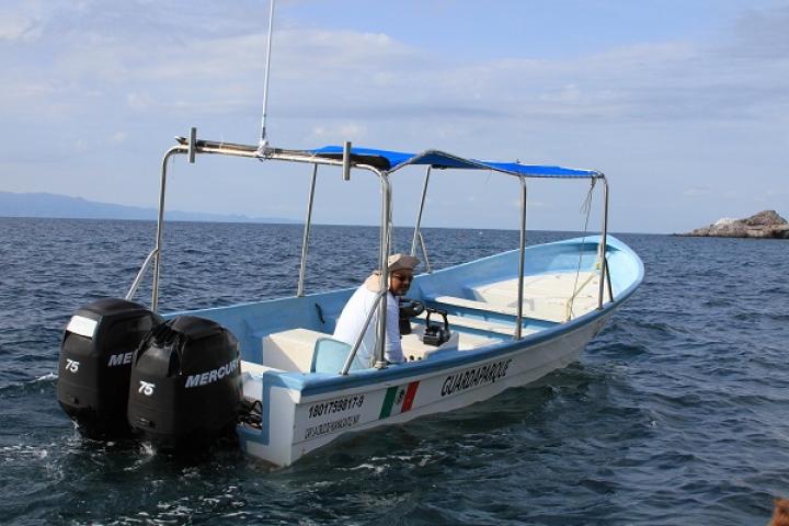 Embarcación de guardaparque - Islas Marietas