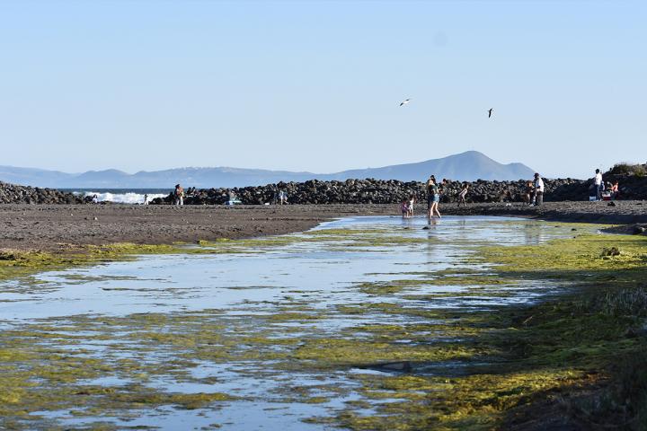 Vista desde el arroyo en la Playa de San Miguel