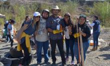 Estudiantes de comunicación de la FCAyS en Limpieza Costera Internacional de 2018